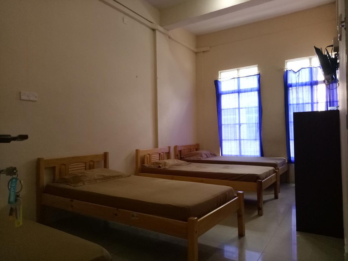 D'Kost Batam Hostel นาโกยา ภายนอก รูปภาพ